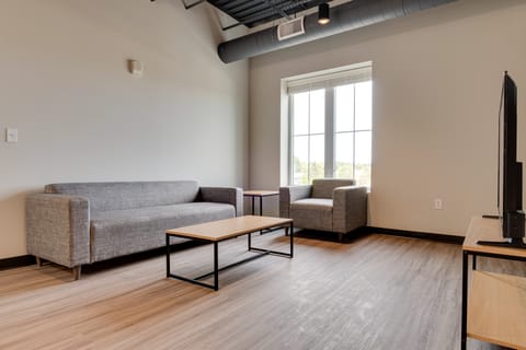 Bloomington Apartment - Walk to IU Campus & Mall! Apartment in Bloomington