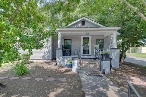 Walkable Greenville Home Near Dtwn House in Greenville