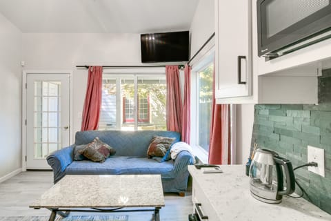 Chico Studio Near Cal State & Downtown Apartment in Chico