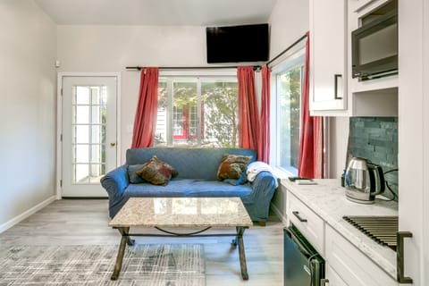 Chico Studio Near Cal State & Downtown Apartment in Chico