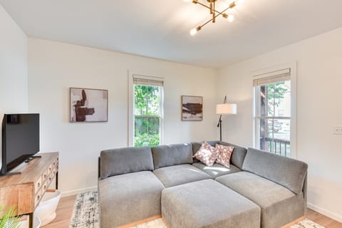 South Bend Stay Close to Notre Dame! House in South Bend