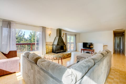 Scenic Home w/ Sauna - 7 Mi to Heavenly Mountain! House in Round Hill Village