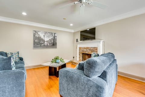 5 Mi to Lake Acworth: Georgia Gem w/ Private Patio House in Allatoona Lake