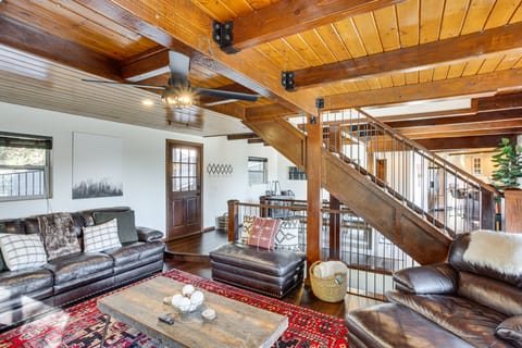 Lake Arrowhead Cabin: 4 Decks, Game Room + More! House in Lake Arrowhead