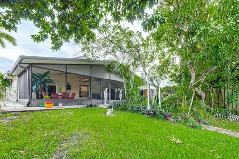 Family-Friendly North Lauderdale Home w/ Grill! House in North Lauderdale