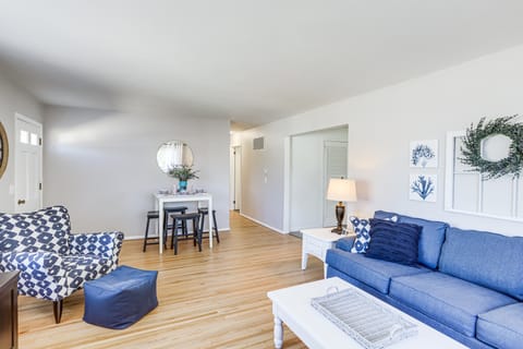 Waterfront Port Clinton Cottage: 5 Mi to Lake Erie Cottage in Lake Erie