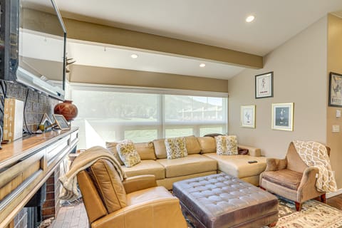 Golf Course & Mtn Views: Avon Gem w/ Gas Grill! Apartment in Eagle County