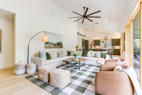 Riverfront Huntsville Cabin w/ Views & Kayaks! House in Arkansas