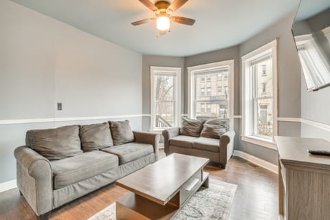 Chicago Apt 3 Mi to Lake Michigan! Apartment in Chicago