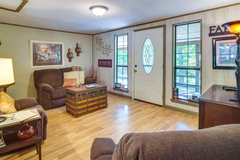 Pet-Friendly Elkins Vacation Rental w/ Decks! House in Arkansas