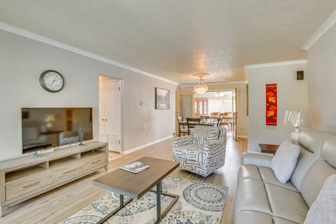 Peaceful Home Near Youngstown: Fenced Backyard! House in Ohio