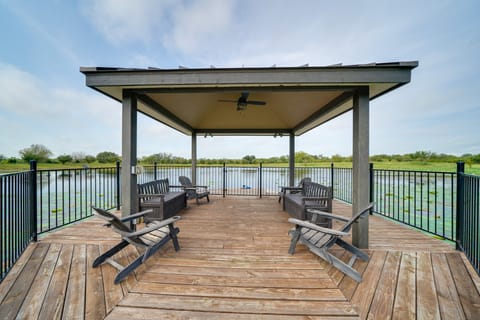 Legacy Ranch Home w/ Lake Access & Grill House in Rio Grande