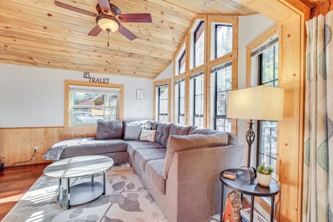 4 Mi to Ski Resort: Pet-Friendly Breck Cabin House in Breckenridge