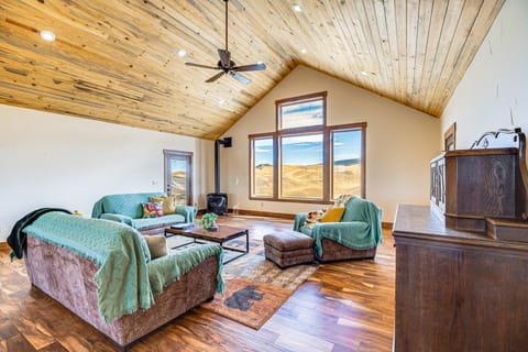 Mtn-View Home w/ Public Land Access in Guffey! House in Park County