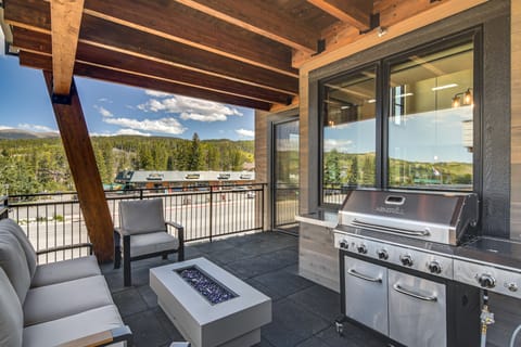 Luxury Condo in Dtown Winter Park w/ Hot Tub! Apartment in Fraser