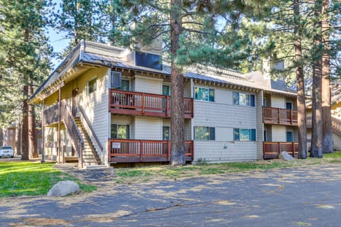 Ski Condo w/ Community Amenities in Mammoth Lakes! Apartment in Mammoth Lakes