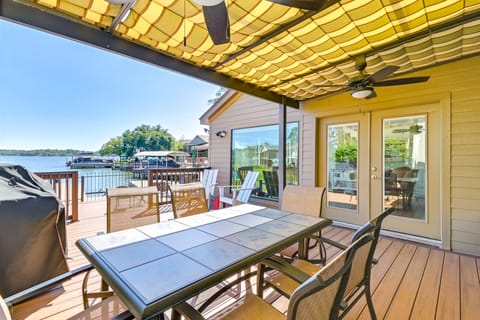 Lake Conroe Home: Boat Slip & Deck! House in Lake Conroe