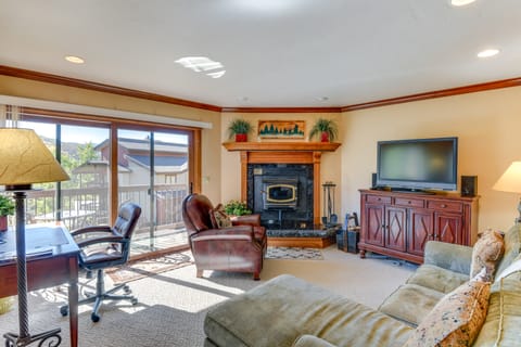 Mtn-View Steamboat Condo: Shuttle to Resort Apartment in Steamboat Springs