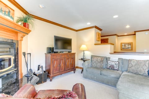 Mtn-View Steamboat Condo: Shuttle to Resort Apartment in Steamboat Springs