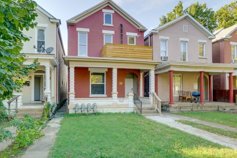 Walk to Churchill Downs: Central Louisville Home! House in Jefferson County