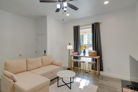 Walk to Churchill Downs: Central Louisville Home! House in Jefferson County