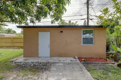 Pet-Friendly Fort Lauderdale Home: 8 Mi to Beach! House in North Lauderdale