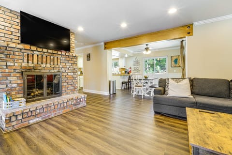 6 Mi to Donner Tahoe Skiing: Cozy Truckee Gem! House in Truckee