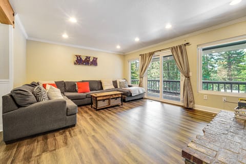 6 Mi to Donner Tahoe Skiing: Cozy Truckee Gem! House in Truckee