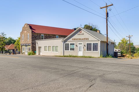 Near Hiking & Biking: Home w/ Eckert Charm! House in Colorado