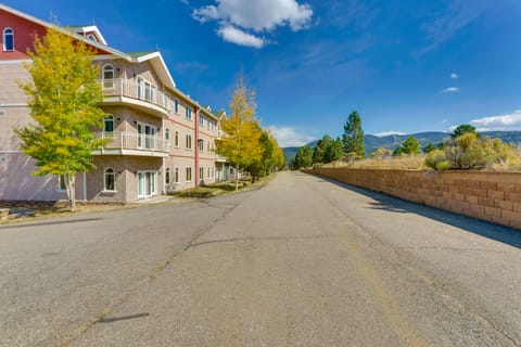 2 Mi to Angel Fire Resort: Mtn-View Townhome! Apartment in Angel Fire