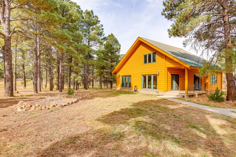 5 Mi to Dwtn: Pagosa Springs Cabin w/ Mtn Views! House in Colorado