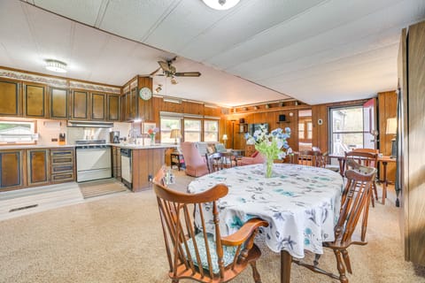 3 Mi to Lake Michigan: Pet-Friendly Home! House in Bear Creek