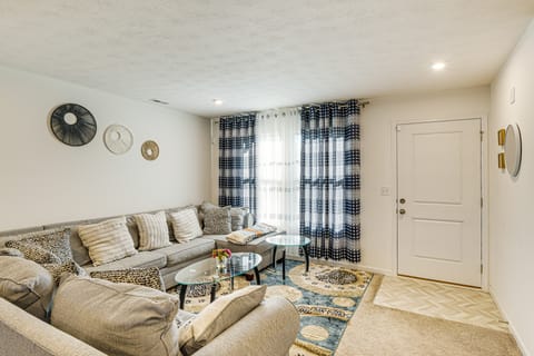 16 Mi to Louisville: Pet-Friendly Getaway! House in Jefferson County