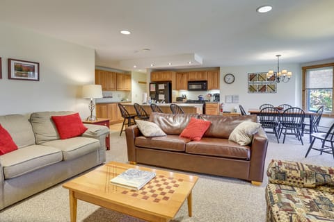 Ski-In/Ski-Out Condo at Jay Peak Resort! Apartment in Jay