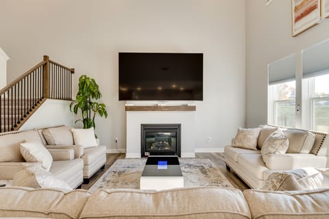 4 Mi to Dtwn: Danville Home w/ Patio & Yard House in Indiana