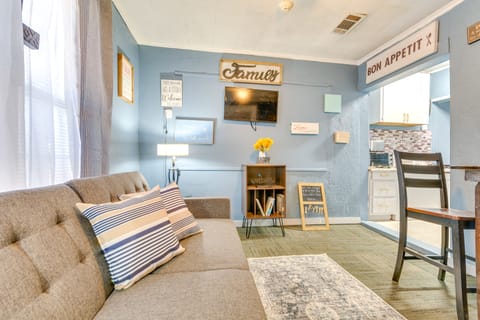 Centrally Located North Little Rock Studio w/ Yard Apartment in Little Rock