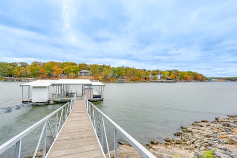 'The Waterfront Gem' w/ Dock in Osage Beach! House in Osage Beach