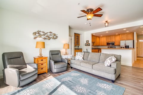 Riverfront Apt in Old Town Florence! Apartment in Oregon