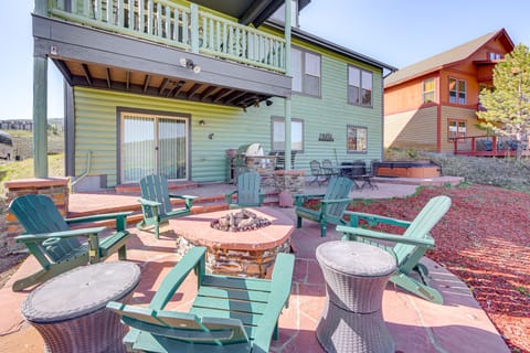 Mtn Views & Private Hot Tub: Granby Group Getaway! House in Granby