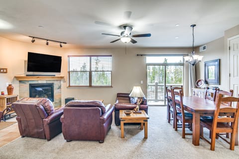 6 Mi to Winter Park: Cozy Ski Condo w/ Hot Tub Apartment in Fraser