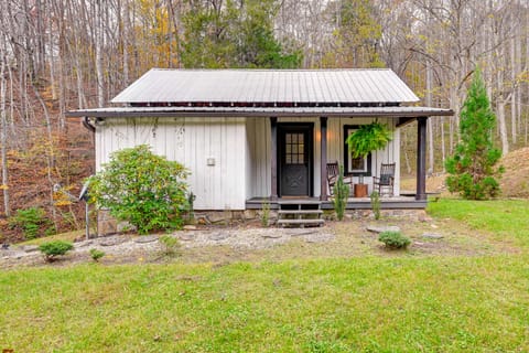 Hiking Mecca: Cozy Cabin Near Lake Santeetlah House in Stecoah