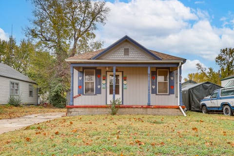 2 Mi to Dtwn: Salina Home w/ Deck & Yard House in Salina