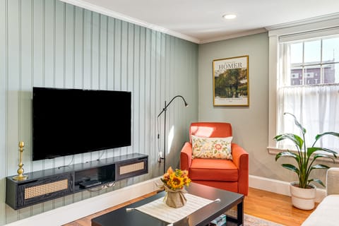 Walk to Constitution Beach: Mid-Century Boston Gem Apartment in Winthrop