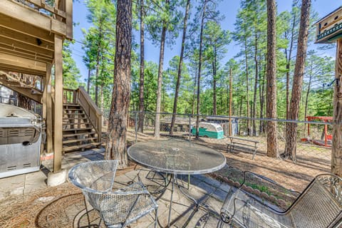 7 Mi to Ruidoso Winter Park: Quiet Cabin w/ Deck House in Ruidoso