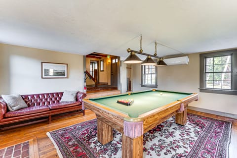 Outdoor Fireplace & Pool Table: Tamworth Home! House in Tamworth