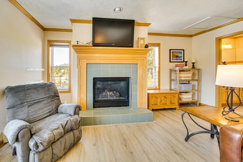 6 Mi to Winter Park Resort: Duplex w/ Hot Tub! Apartment in Fraser