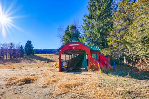 Walk to Mt Snow: Cozy West Dover Condo Apartment in Mount Snow