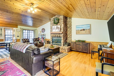 Fire Pit, Gazebo & Grill: Family Cabin in Arnold! House in Arnold