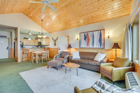 Pool & Lake Access: Northern Lakes Retreat! Apartment in Two Harbors