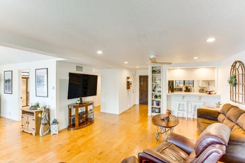 Water Views + Fireplace: Lake Arrowhead Condo Apartment in Lake Arrowhead